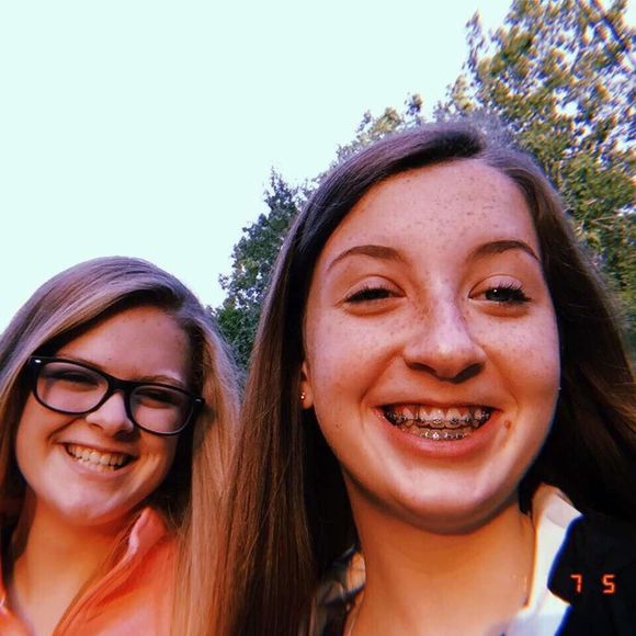 Meet your Posher, Ella - Picture 1 of 1